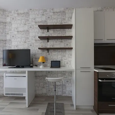 Apartment Aquarelle Vip 2 *